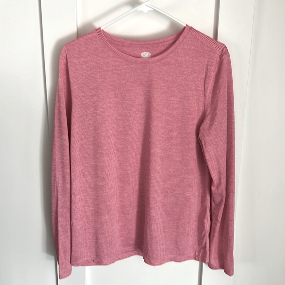 Athletic long sleeve active shirt size L